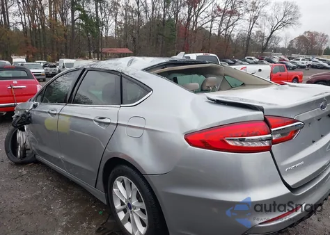 2020 Ford Fusion Se z USA, uszkodzony, nr VIN 3FA6P0HD2LR253327